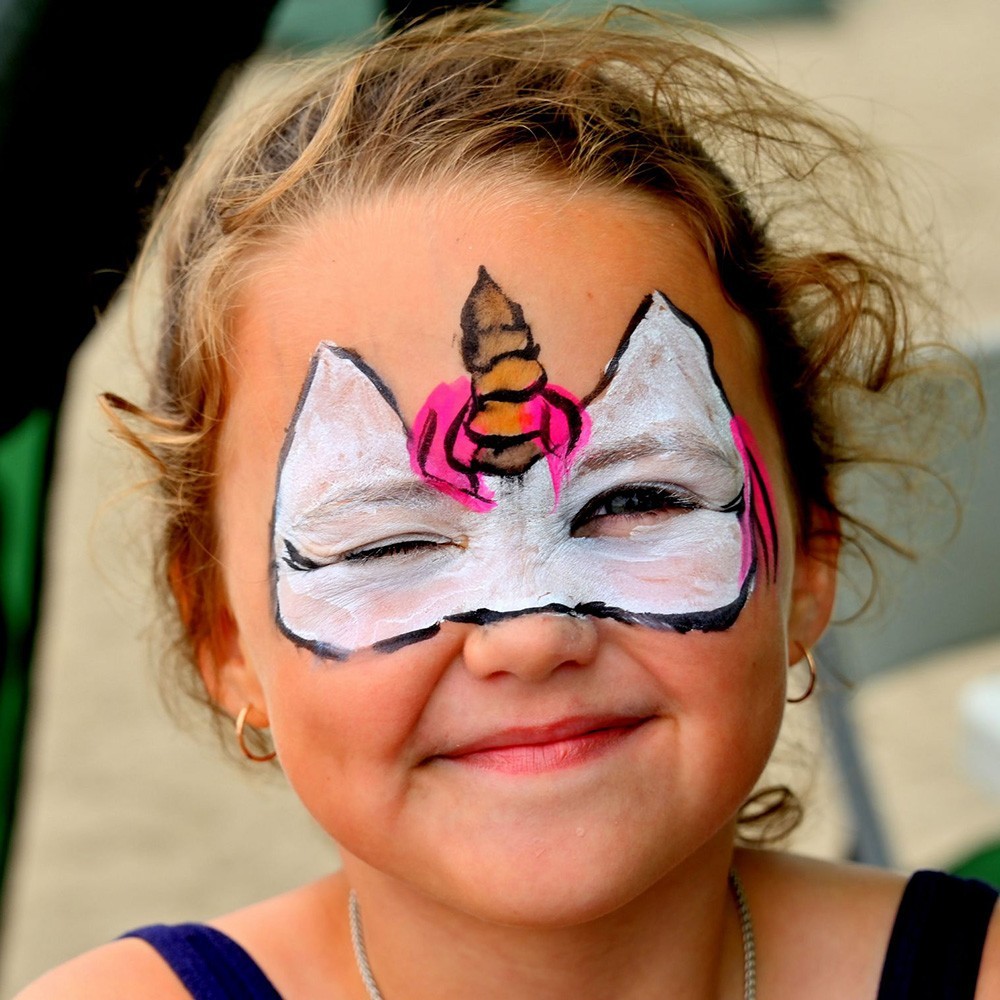 «Столичный» поддержал фестиваль пляжного волейбола в Углегорске